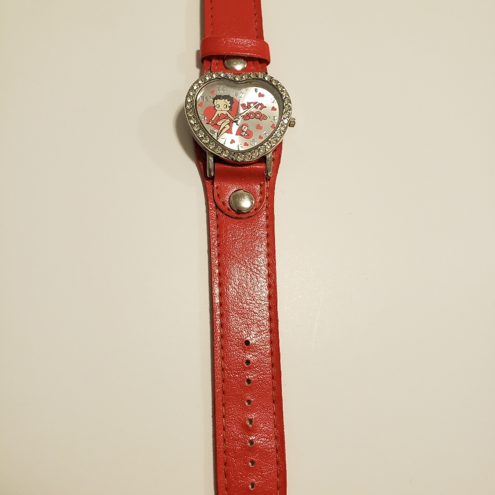 Betty Boop Heart-Shaped Red Watch - Picture 2 of 3